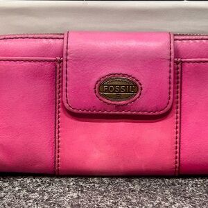 Fossil "Long Live Vintage" Hot Pink Leather Wallet - Fuchsia